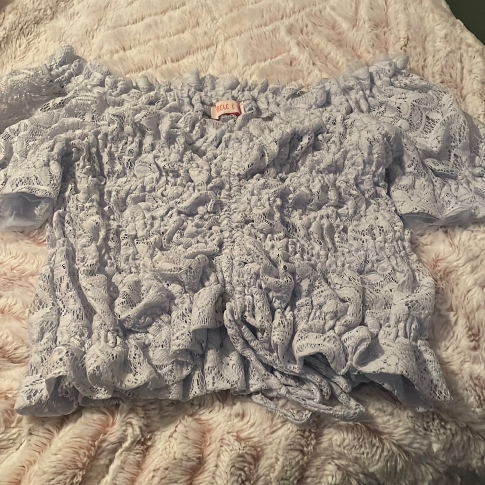 Super cute crop top, only worn twice